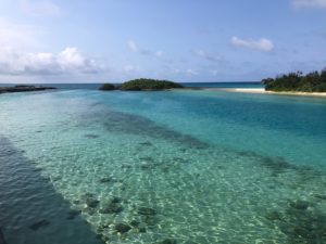 エメラルドグリーンの海